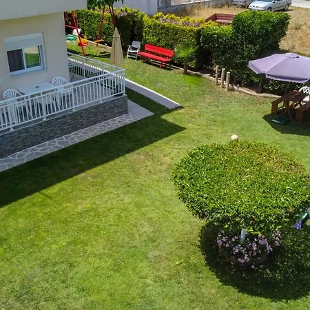 Babis House 公寓 *