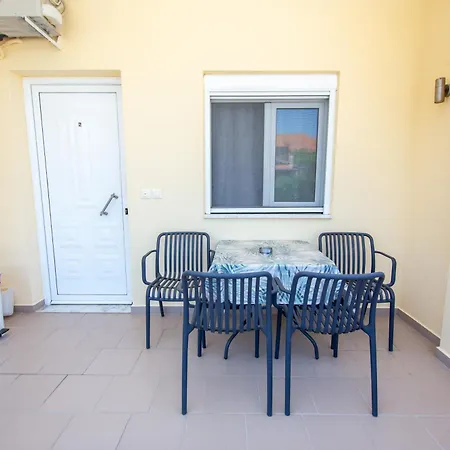 Lägenhet Babis House Vrasná