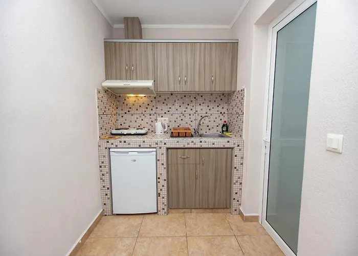 Babis House Апартаменты Неа-Врасна