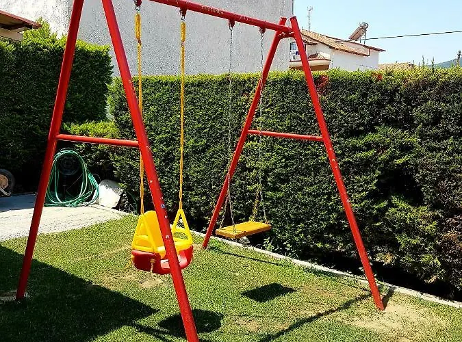 Babis House شقة Vrasná